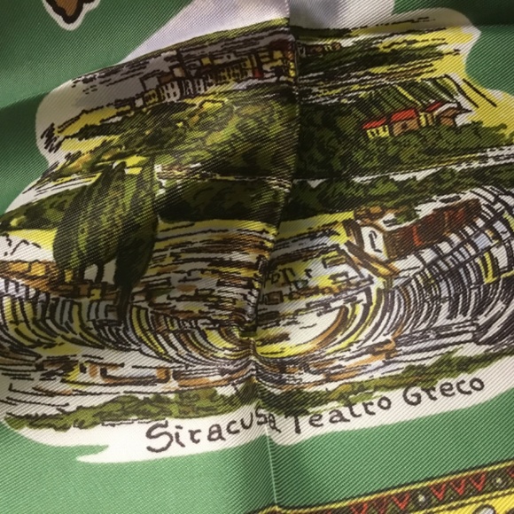 SCARF. OF GIBRALTAR. . ACETATE Large  VERY good Graphics  new old stock - Picture 9 of 10